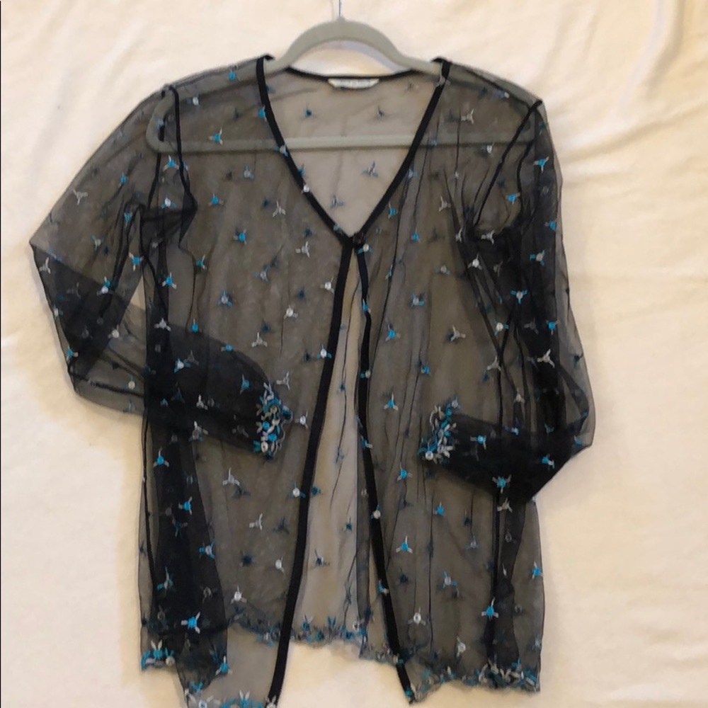 Blouse - Picture 2 of 6
